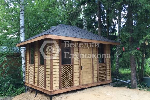 Закрытая беседка 3х4 из дерева с камином